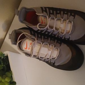 Nike air running shoe for girls